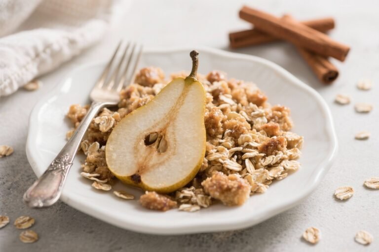 Warm Pear Crisp with Oats and Cinnamon: The Cozy, Crowd-Pleasing Dessert That Basically Makes Itself