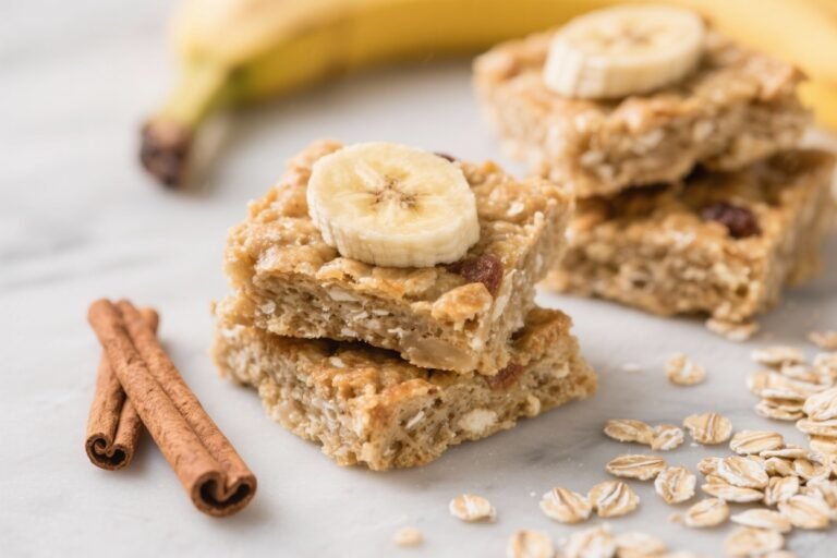 Healthy Oatmeal Breakfast Squares With Banana and Cinnamon – Easy, Wholesome, and Make-Ahead