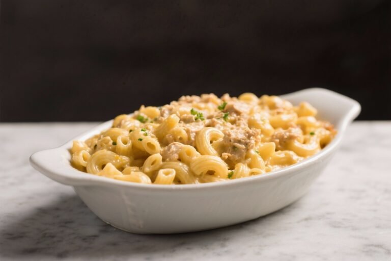 High-Protein Classic Mac and Cheese (Healthier Comfort Food) – Cozy, Creamy, and Satisfying